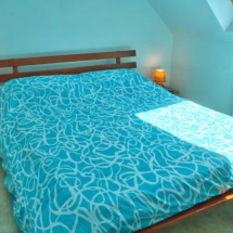 location-maison-cotes-darmor-chambre-bleue-etage-2